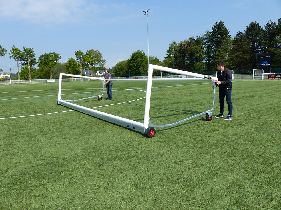 Buts de Foot à 8 mobiles en aluminium Ø90mm